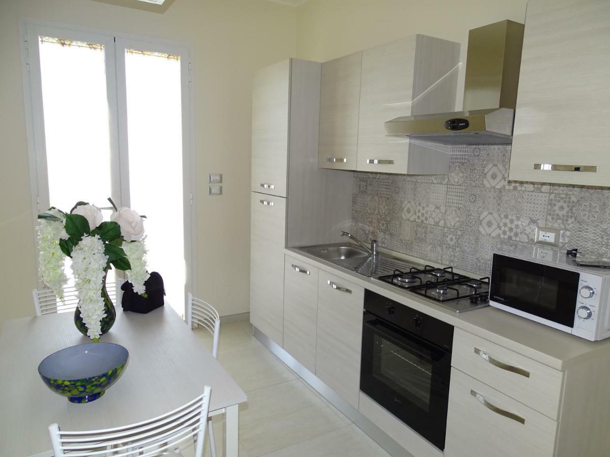 Linda Casa Vacanze Felline Kültér fotó