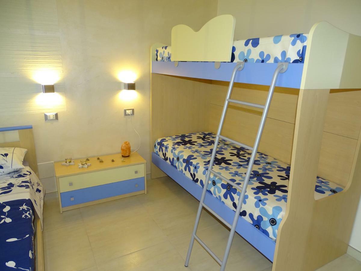 Linda Casa Vacanze Felline Kültér fotó