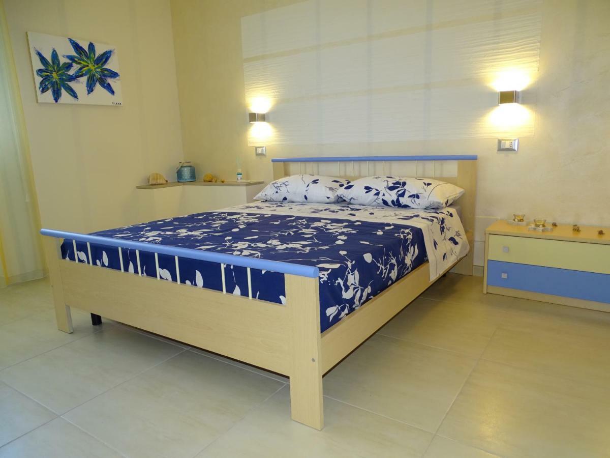 Linda Casa Vacanze Felline Kültér fotó