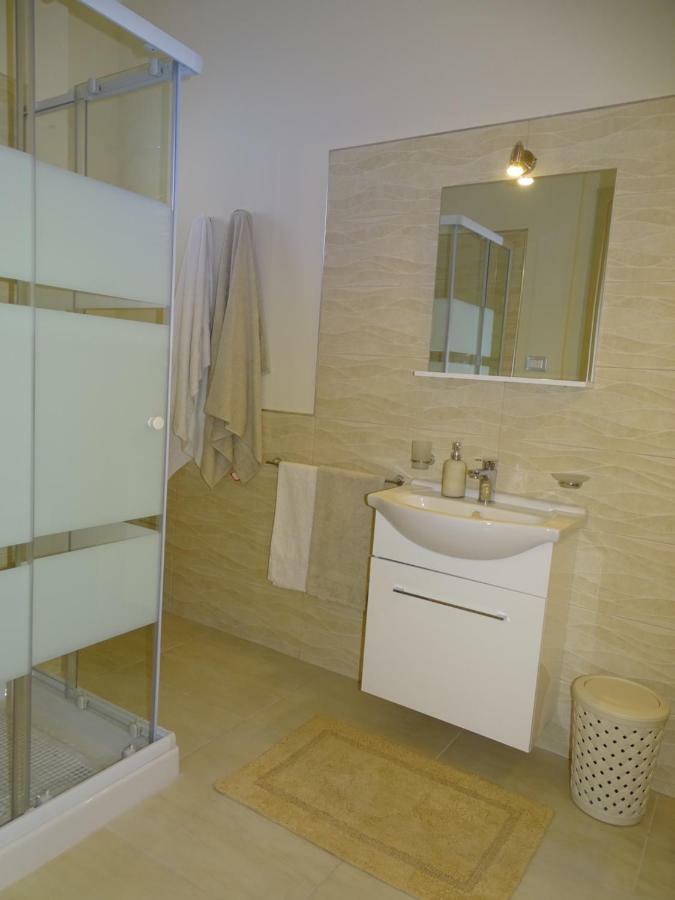Linda Casa Vacanze Felline Kültér fotó