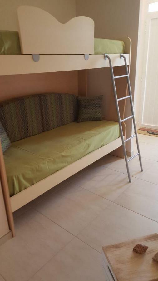 Linda Casa Vacanze Felline Kültér fotó