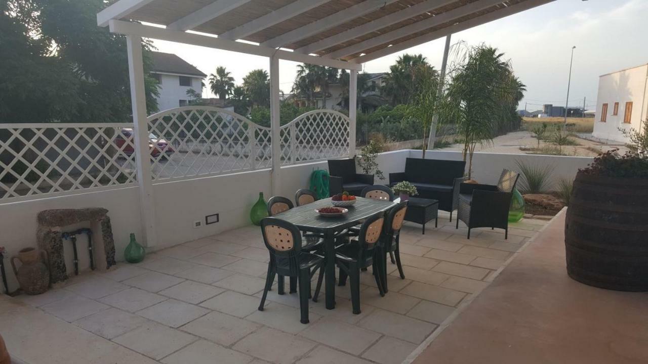 Linda Casa Vacanze Felline Kültér fotó