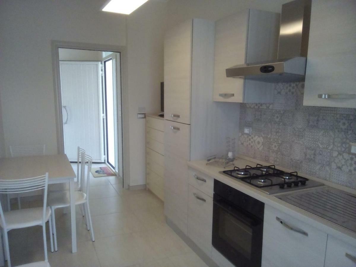 Linda Casa Vacanze Felline Kültér fotó