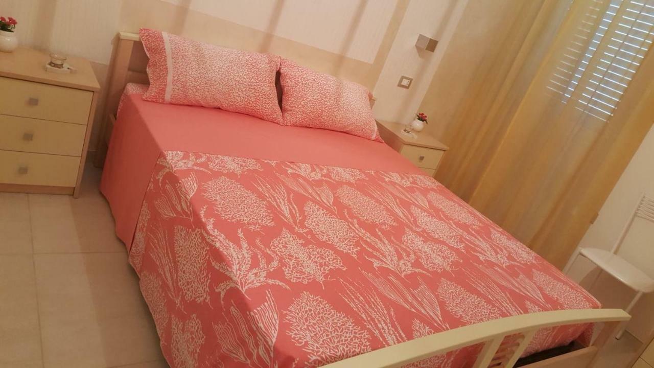 Linda Casa Vacanze Felline Kültér fotó